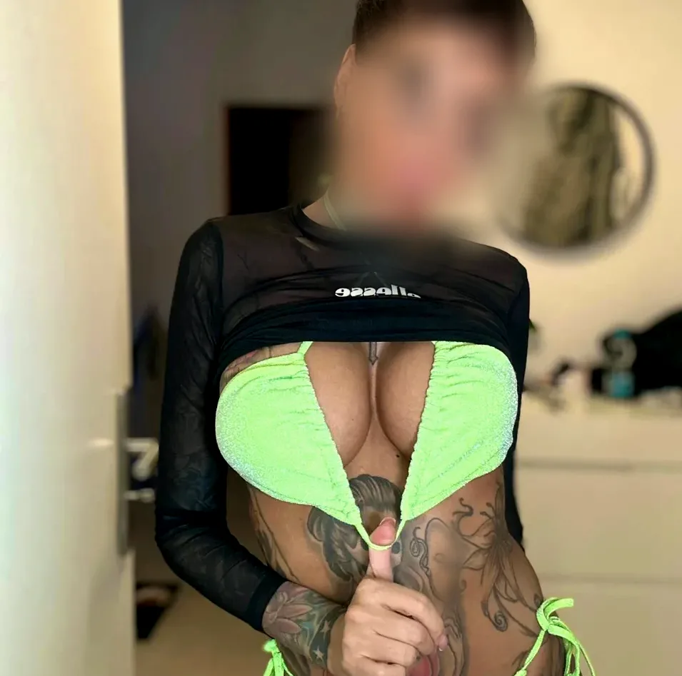 Anja, 37