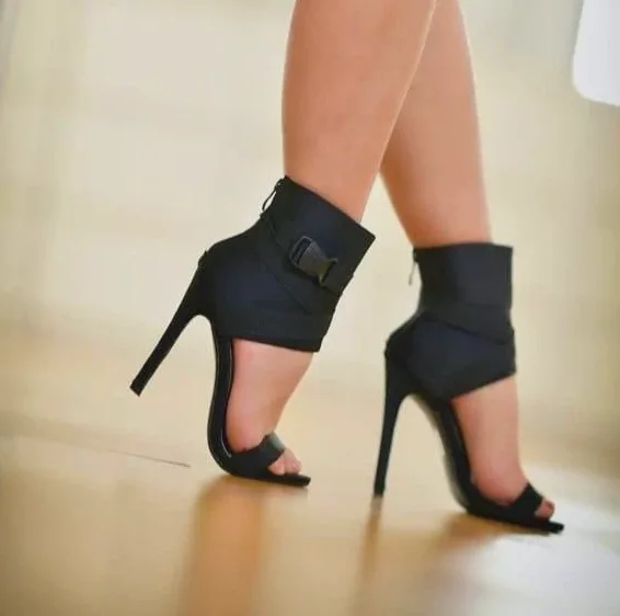 Dilara, 37