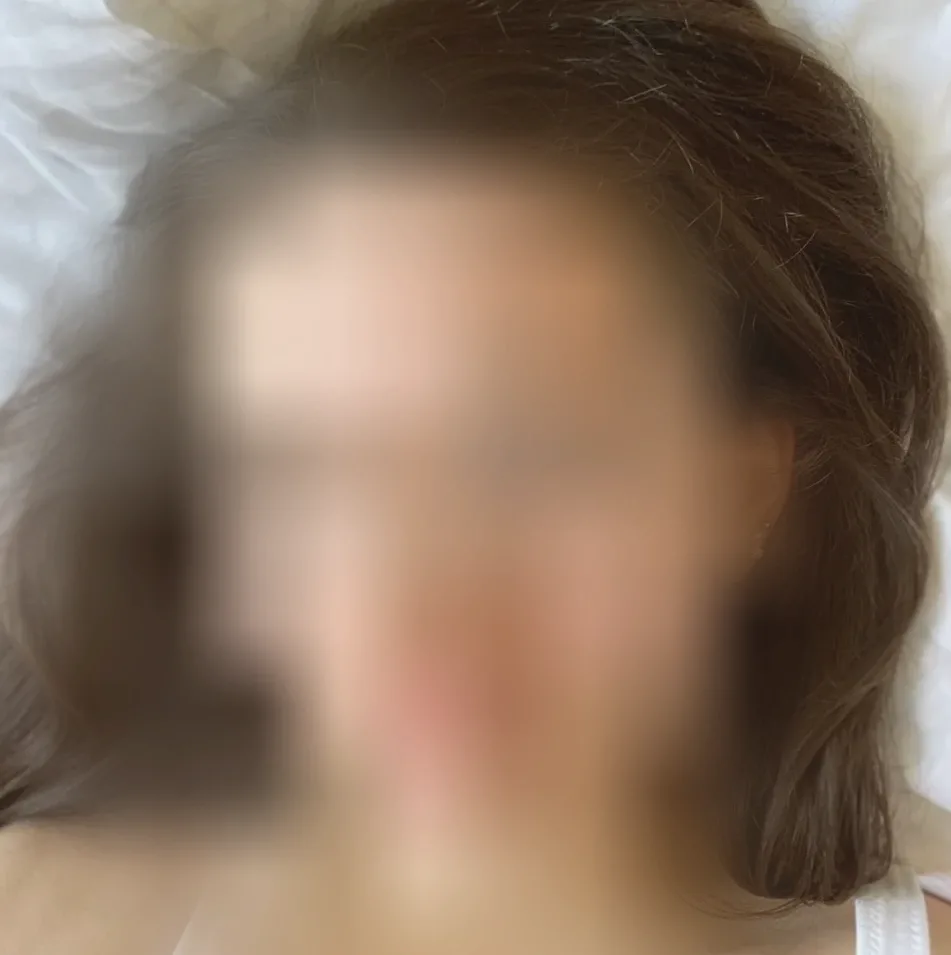 Nicole, 24