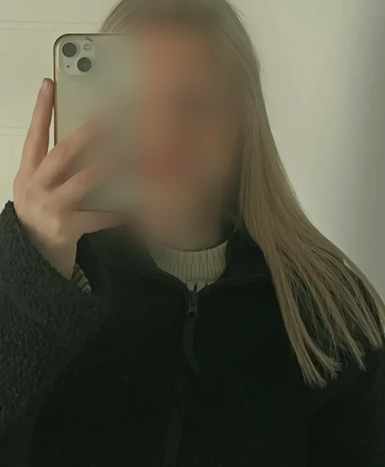 Saskia, 26